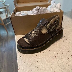 Dr Marten Flower sandals